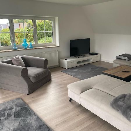 Ferienwohnung Falkenfeld Любек Екстериор снимка