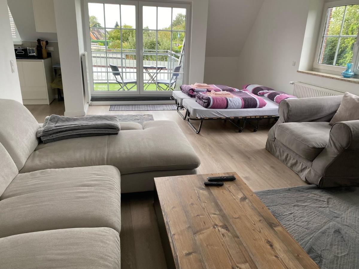 Ferienwohnung Falkenfeld Любек Екстериор снимка