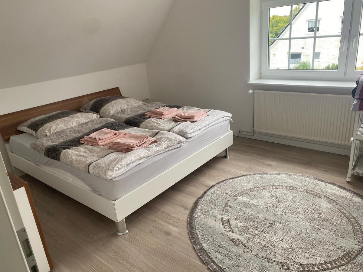 Ferienwohnung Falkenfeld Любек Екстериор снимка