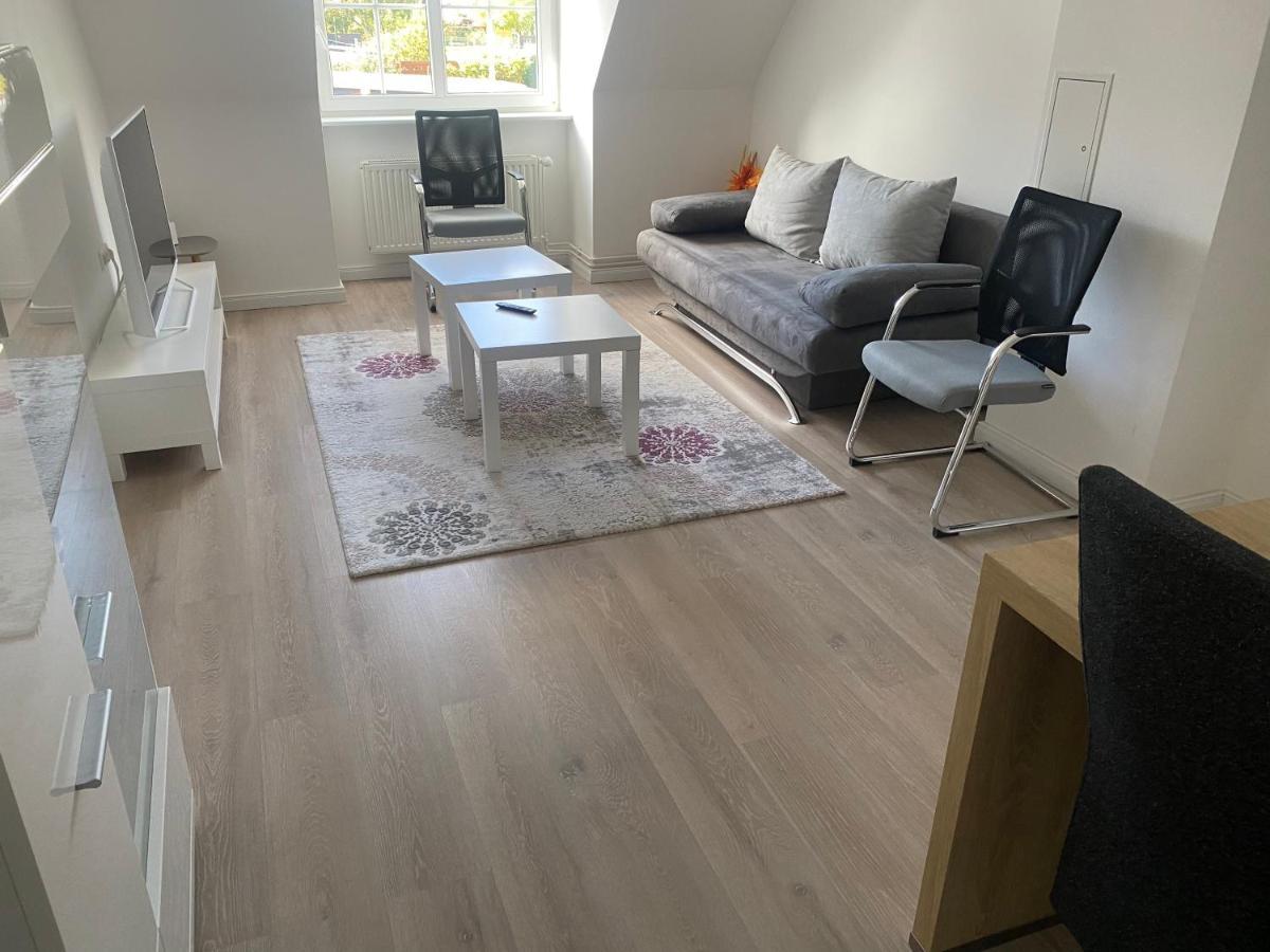 Ferienwohnung Falkenfeld Любек Екстериор снимка